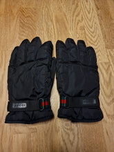 Load image into Gallery viewer, Gucci Black Winter Ski Gloves
