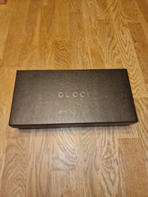 Load image into Gallery viewer, Gucci Black Winter Ski Gloves
